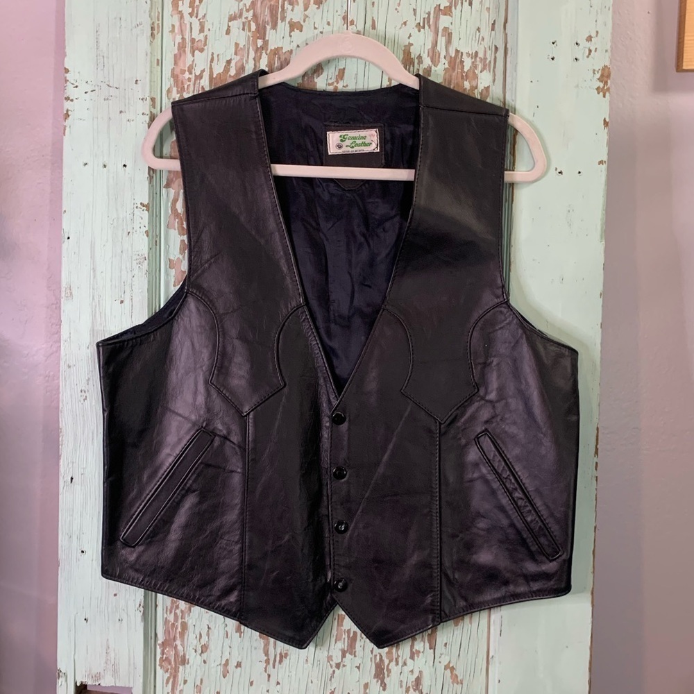 Men’s black leather biker vest